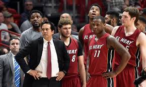 Pogba iført en Miami Heat-trøje